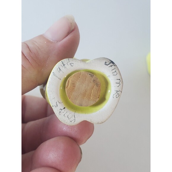 Antique Mini Vintage Dutch Boy And Dutch Girl Salt And Pepper Shaker Set 1948 - Picture 4 of 5